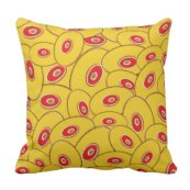 modern_retro_cushion_yellow_and_red_gold_cushion-rf8f663b619614609821abb3620cebc20_6s39l_8byvr_324